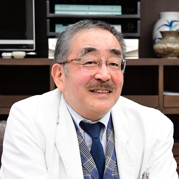 医療法人社団 三喜会 理事長　鶴巻温泉病院 院長　鈴木 龍太